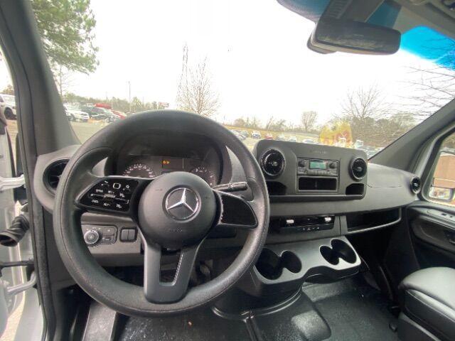 Photo of 2022 White Mercedes-Benz Sprinter 2500