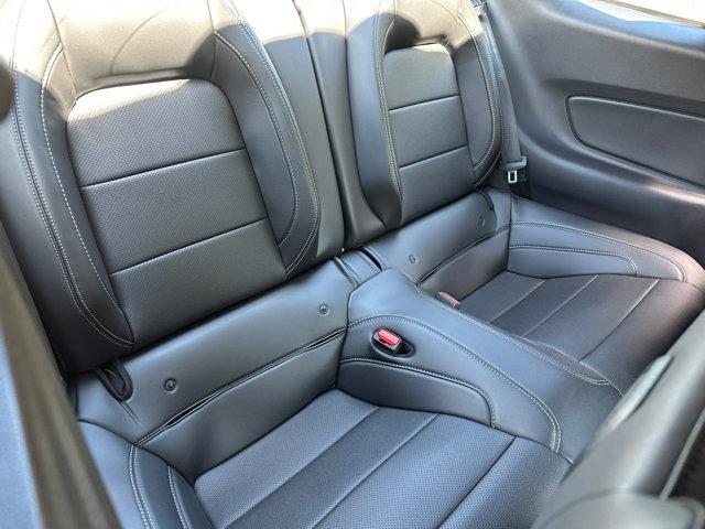 Photo of 2022 Oxford White Ford Mustang