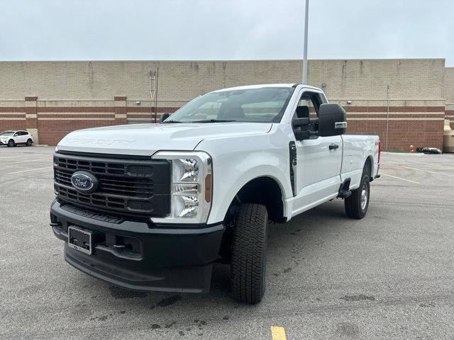 Photo of 2025 Oxford White Ford F-250