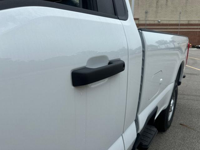 Photo of 2025 Oxford White Ford F-250