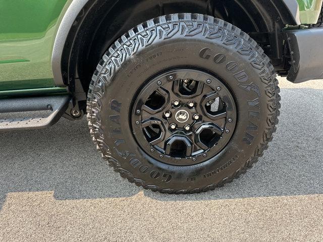 Photo of 2024 Eruption Green Metallic Ford Bronco