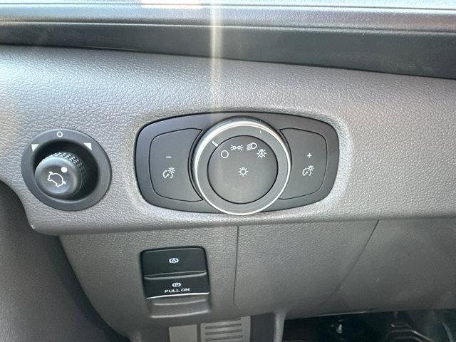 Photo of 2025 Oxford White Ford Transit-250