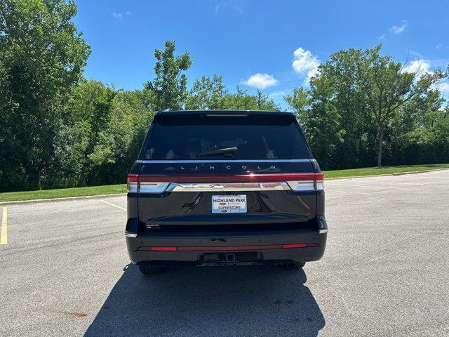 Photo of 2024 Infinite Black Metallic Clearcoat Lincoln Navigator