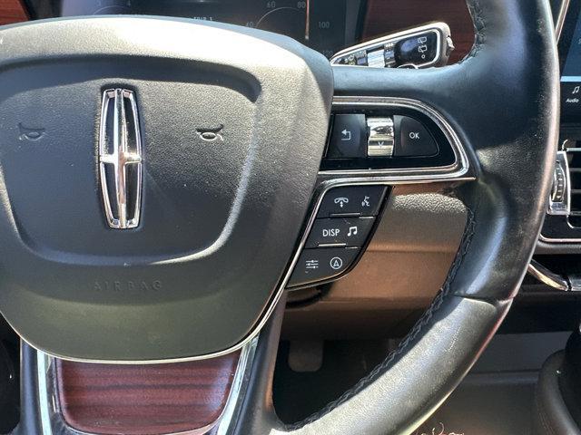 Photo of 2024 Infinite Black Metallic Clearcoat Lincoln Navigator