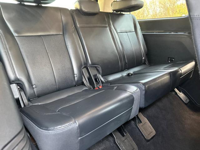 Photo of 2022 Agate Black Metallic Ford Expedition Max