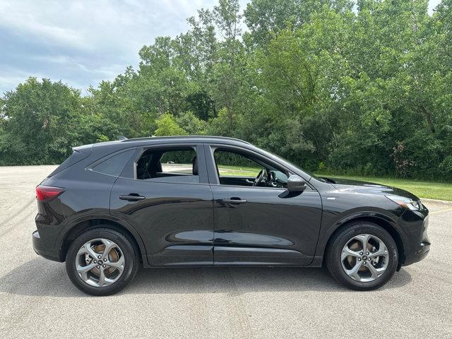 Photo of 2024 Agate Black Metallic Ford Escape