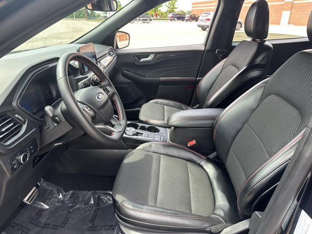 Photo of 2024 Agate Black Metallic Ford Escape