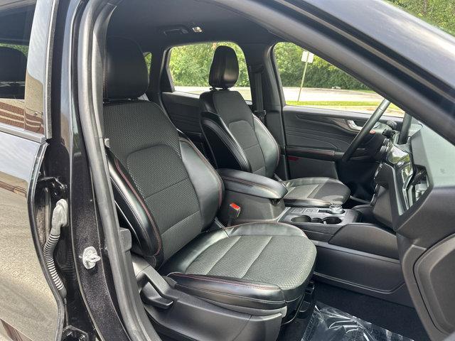 Photo of 2024 Agate Black Metallic Ford Escape
