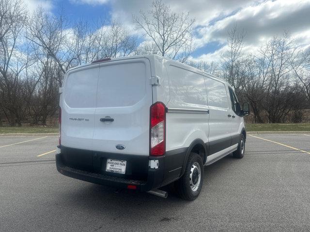 Photo of 2025 Oxford White Ford Transit-150