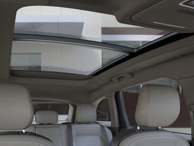 Photo of 2025 Infinite Black Metallic Clearcoat Lincoln Nautilus