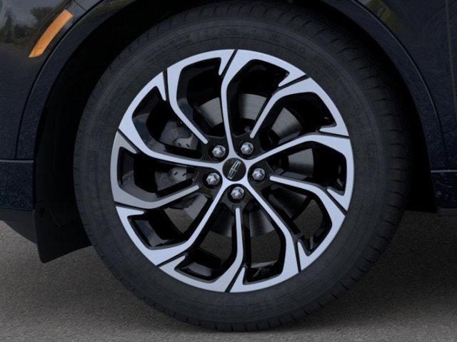Photo of 2025 Infinite Black Metallic Clearcoat Lincoln Nautilus