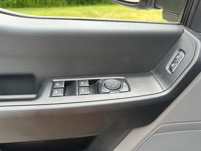 Photo of 2025 Oxford White Ford F-250