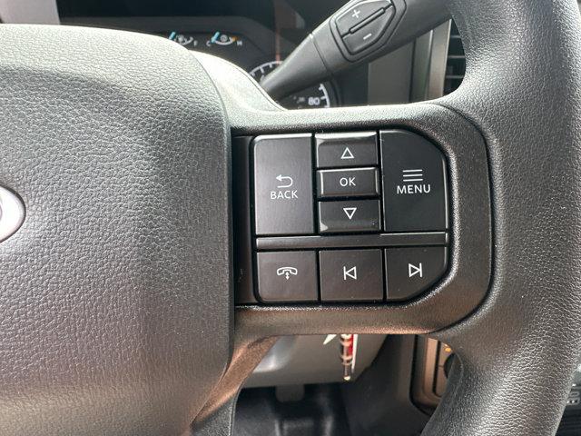 Photo of 2025 Oxford White Ford F-250