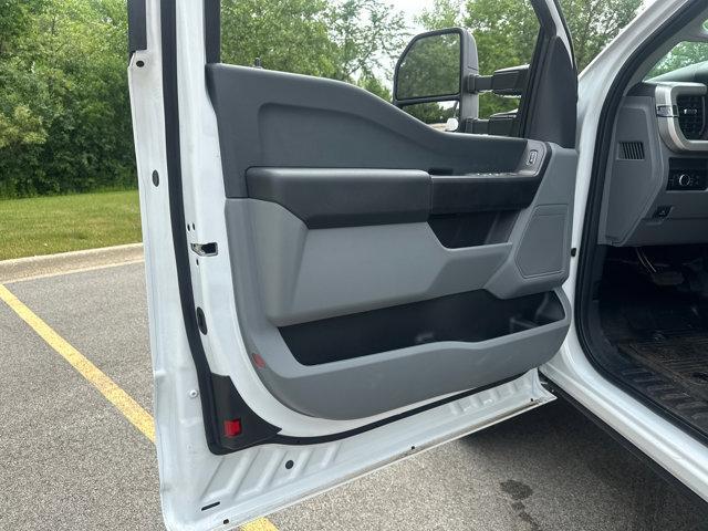Photo of 2025 Oxford White Ford F-250