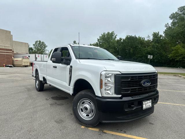Photo of 2025 Oxford White Ford F-250