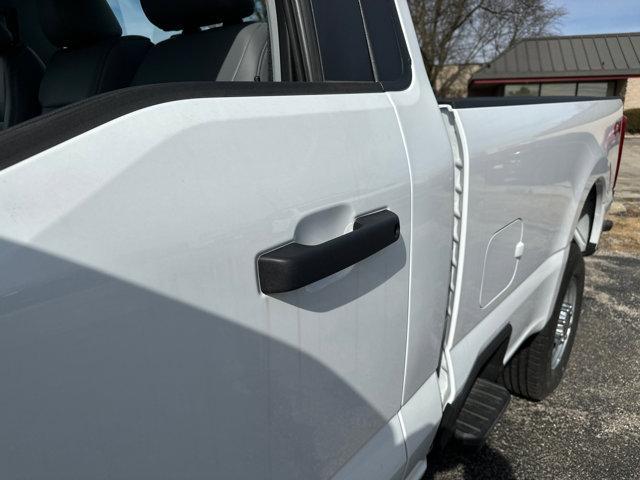 Photo of 2024 Oxford White Ford F-250