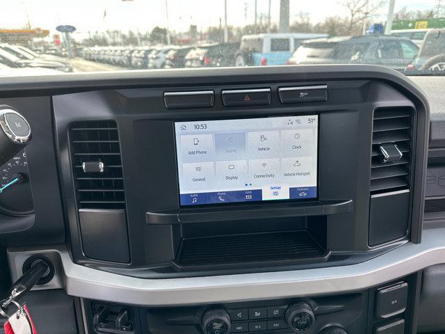 Photo of 2024 Oxford White Ford F-250