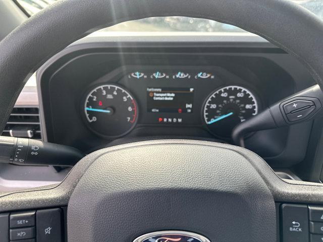 Photo of 2024 Oxford White Ford F-250