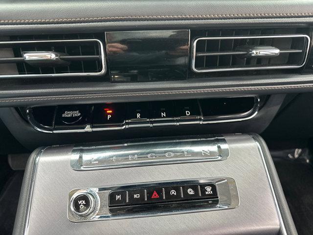 Photo of 2025 Infinite Black Metallic Clearcoat Lincoln Aviator