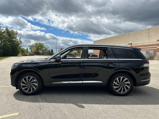 Photo of 2025 Infinite Black Metallic Clearcoat Lincoln Aviator