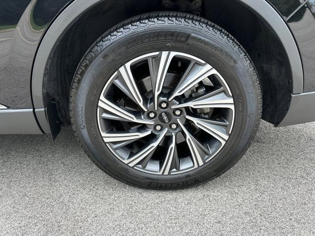 Photo of 2025 Infinite Black Metallic Clearcoat Lincoln Aviator