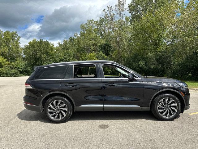 Photo of 2025 Infinite Black Metallic Clearcoat Lincoln Aviator