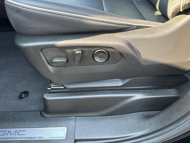 Photo of 2023 Onyx Black GMC Yukon XL