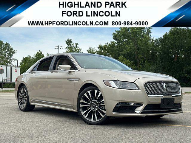 Photo of 2017 Palladium White Gold Metallic Lincoln Continental