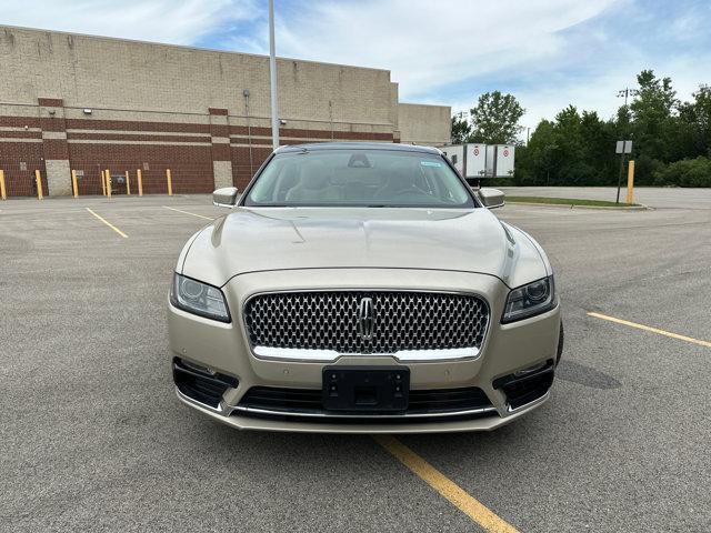 Photo of 2017 Palladium White Gold Metallic Lincoln Continental