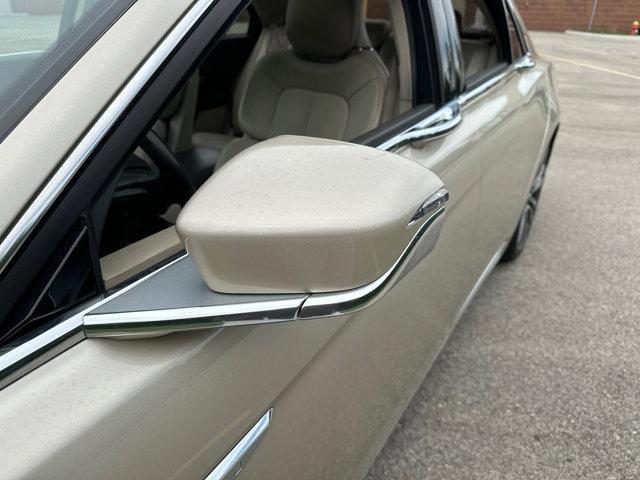 Photo of 2017 Palladium White Gold Metallic Lincoln Continental