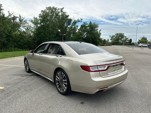 Photo of 2017 Palladium White Gold Metallic Lincoln Continental