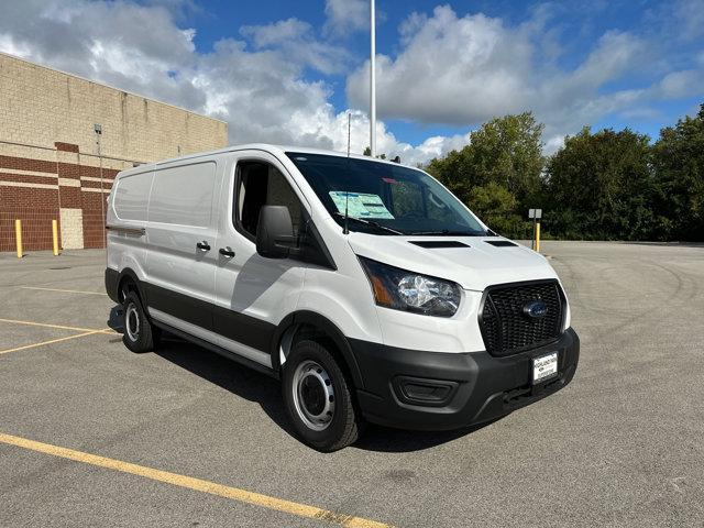 Photo of 2025 Oxford White Ford Transit-250