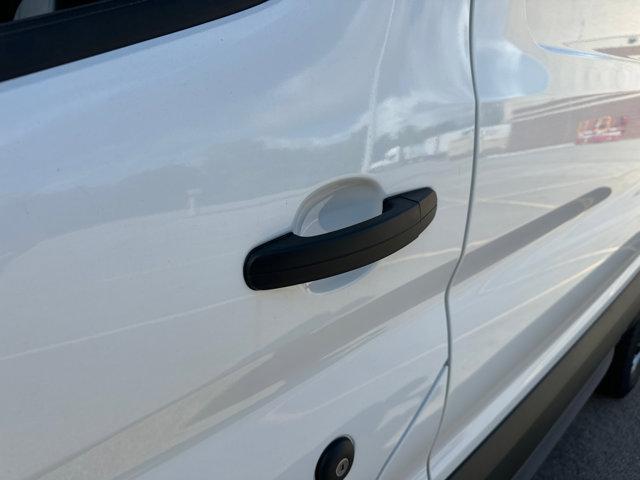 Photo of 2025 Oxford White Ford Transit-250
