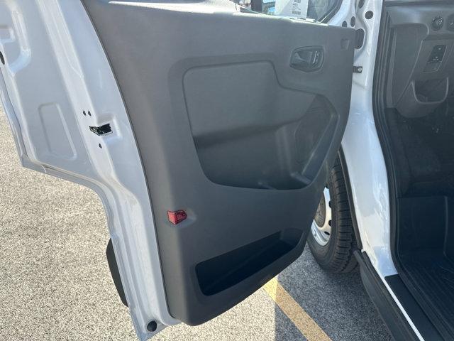 Photo of 2025 Oxford White Ford Transit-250