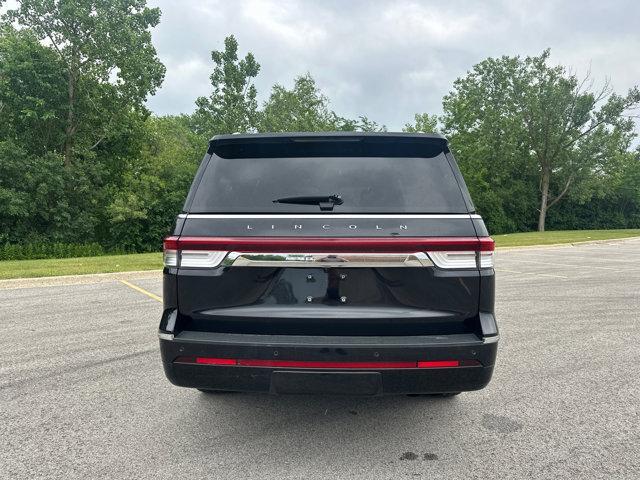 Photo of 2024 Infinite Black Metallic Clearcoat Lincoln Navigator