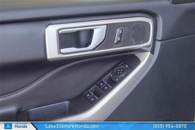 Photo of 2023 Oxford White Ford Explorer