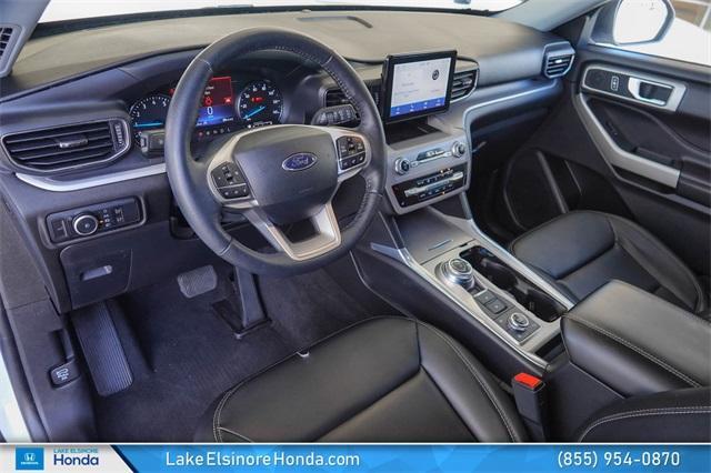 Photo of 2023 Oxford White Ford Explorer