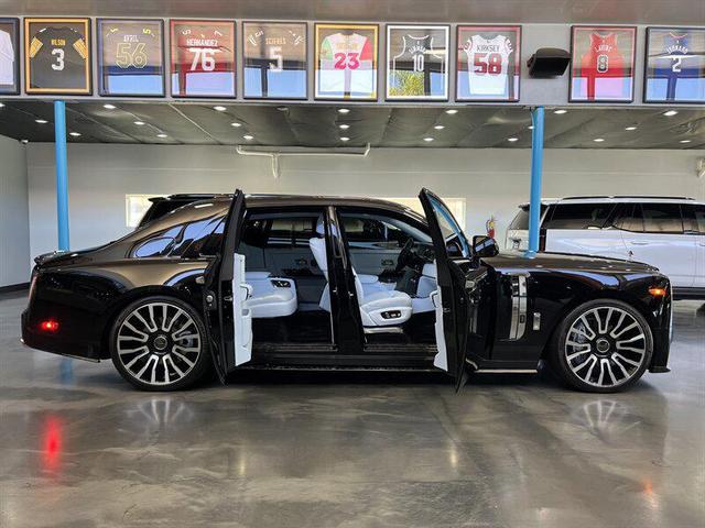 Photo of 2024 Black Rolls-Royce Phantom