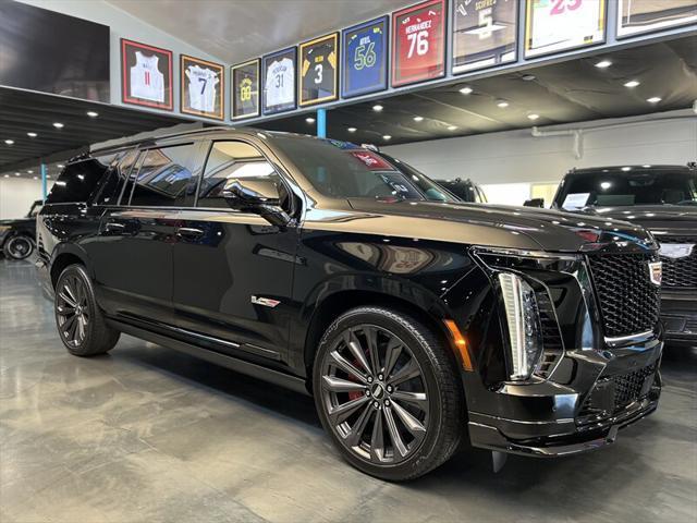 2025 Cadillac Escalade Esv