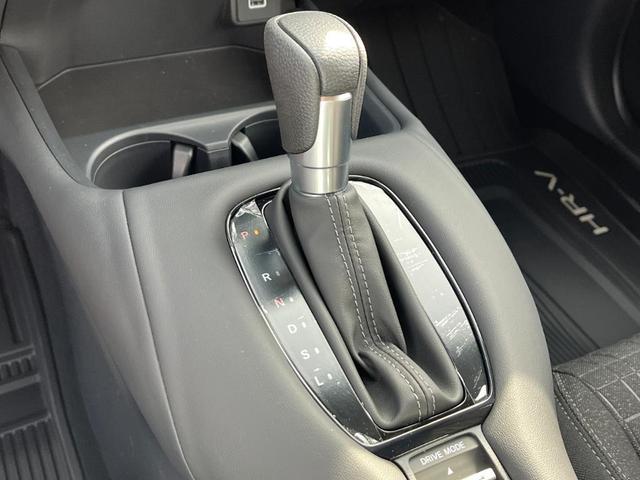 Photo of 2025 Platinum White Pearl (wx) Honda HR-V
