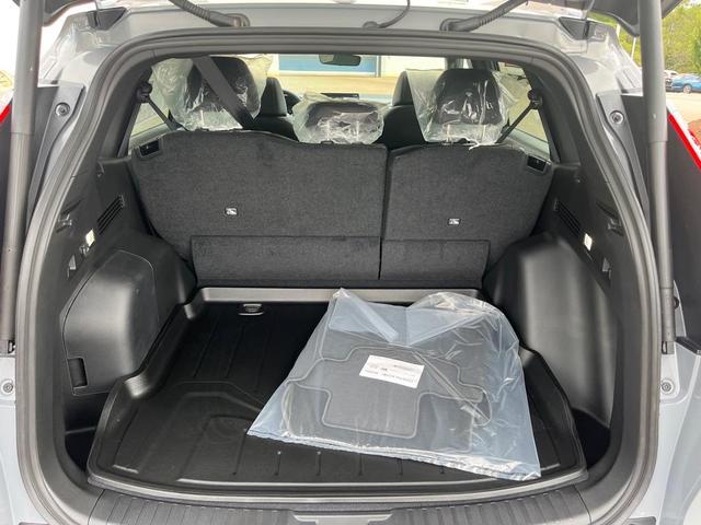 Photo of 2026 Urban Gray Pearl Honda CR-V Hybrid