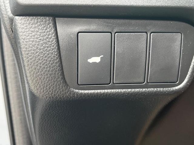 Photo of 2026 Urban Gray Pearl Honda CR-V Hybrid