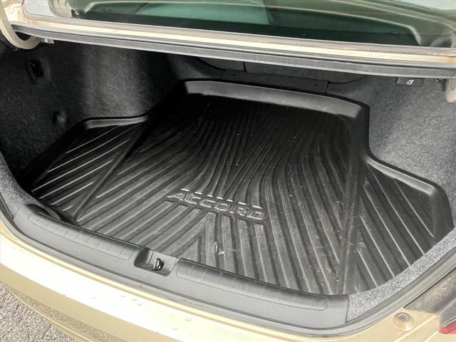 Photo of 2020 Champagne Frost Pearl Honda Accord Hybrid