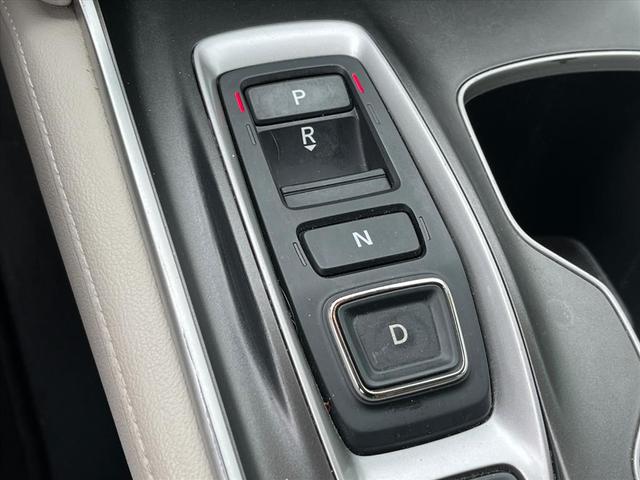 Photo of 2020 Champagne Frost Pearl Honda Accord Hybrid