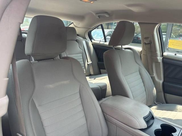 Photo of 2010 Steel Blue Metallic Ford Taurus