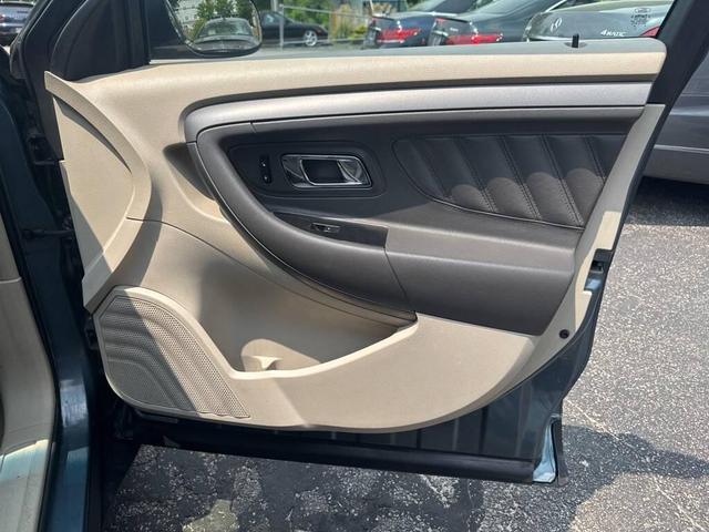 Photo of 2010 Steel Blue Metallic Ford Taurus