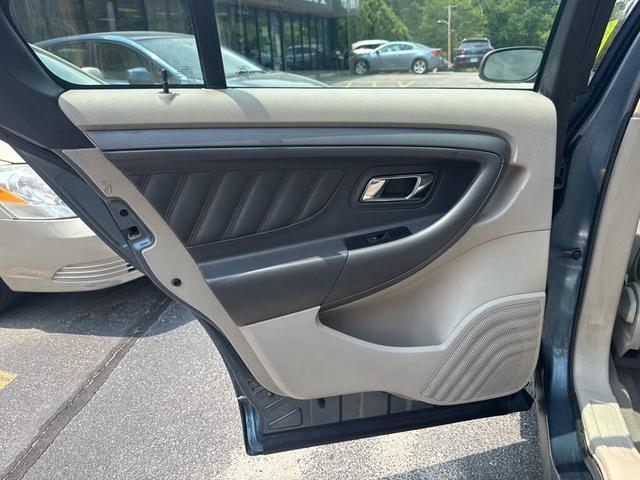 Photo of 2010 Steel Blue Metallic Ford Taurus
