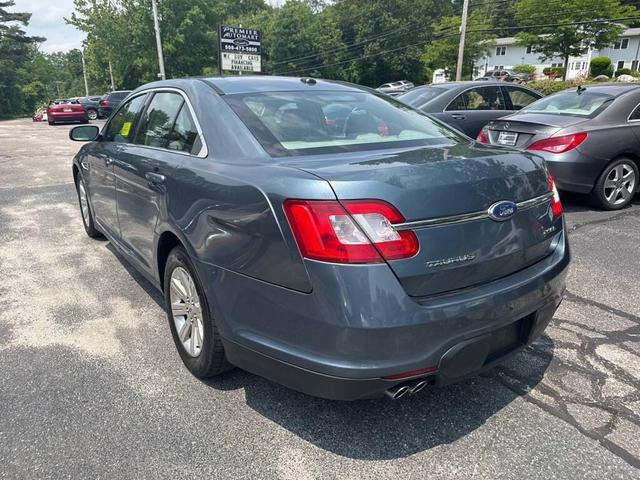 Photo of 2010 Steel Blue Metallic Ford Taurus