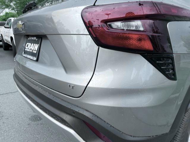 Photo of 2025 Sterling Gray Metallic Chevrolet Trax