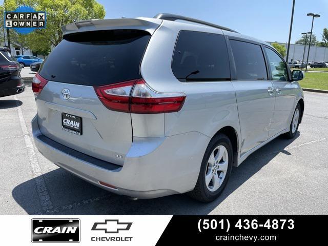 Photo of 2019 Celestial Silver Metallic Toyota Sienna